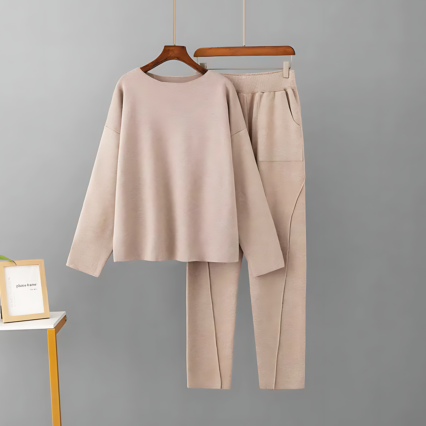 Cozy Elegance: Knitted 2-Piece Set for Women